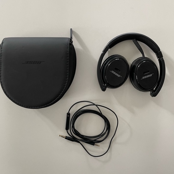 Bose Other - Bose Headphones and Travel case